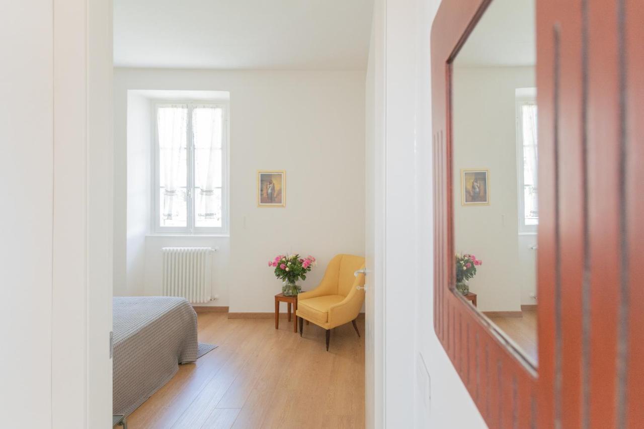 Tina'S Window On Lake Como By Rent All Como Mezzegra Luaran gambar